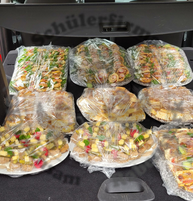 281_20240601_catering_02.jpg