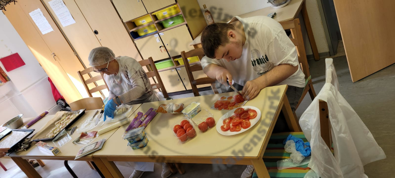 287_20240601_catering_02.jpg